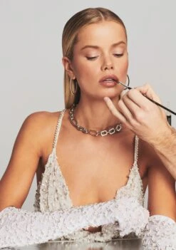 Ari Embellished Gloves -Retrofete Clothing Shop 211201 Set1 SHOT 67 003