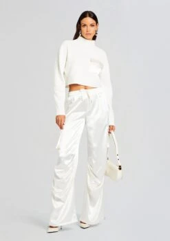 Finley Cargo Pant -Retrofete Clothing Shop Ecommerce Crop 23 10 17 DONNASWEATER FINLEYCARGO WINTERWHITE 3247 ECOMM fd754ab7 d041 4fb4 a443 35bb9e3f4790