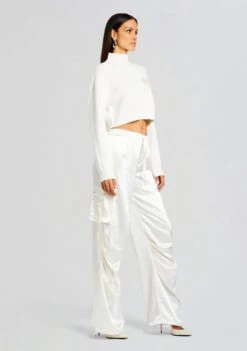 Donna Sweater 7 Donna Sweater -Retrofete Clothing Shop Ecommerce Crop 23 10 17 DONNASWEATER FINLEYCARGO WINTERWHITE 3305 ECOMM