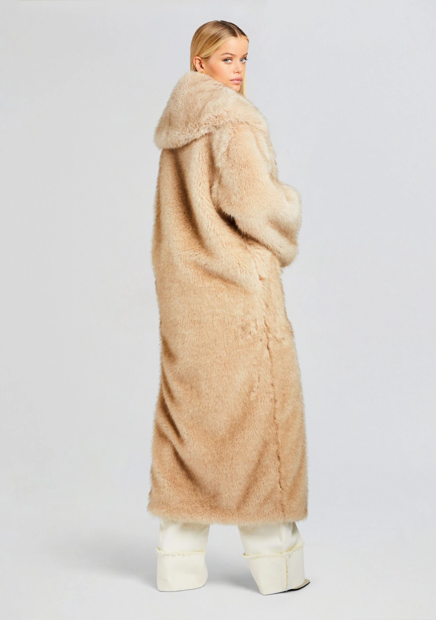 Averie Faux Fur Coat 4 Averie Faux Fur Coat - Image 4