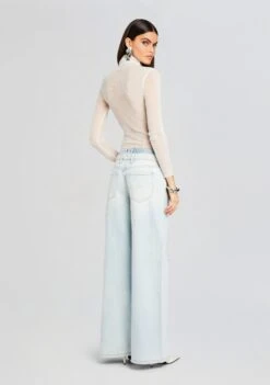 Saphira Jean -Retrofete Clothing Shop Ecommerce Crop 23 12 18 SAPHIRAJEAN SKYLIGHT 2564 ECOMM