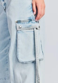 Samira Low Rise Cargo Jean -Retrofete Clothing Shop Ecommerce Crop 230321 RETROFETE SET1 Shot 04 0788 eComm