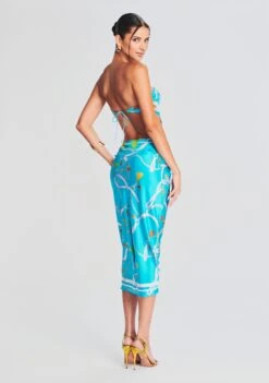 Natalia Silk Scarf Top -Retrofete Clothing Shop Ecommerce Crop 230510 Set2 SHOT 13 1691 eComm