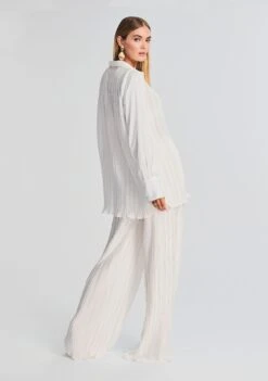 Bree Shirt 8 Bree Shirt -Retrofete Clothing Shop Ecommerce Crop 230621 ECOM SET2 SHOT 32 3973 ECOMM