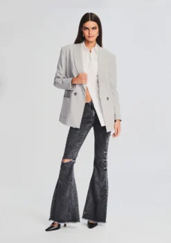 Izzi Low-Rise Jean 9 Izzi Low-Rise Jean -Retrofete Clothing Shop Ecommerce Crop 230831 IZZILOWRISEJEAN 0533 ECOMM scaled