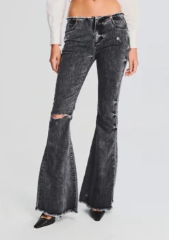 Izzi Low-Rise Jean