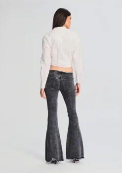 Izzi Low-Rise Jean 8 Izzi Low-Rise Jean -Retrofete Clothing Shop Ecommerce Crop 230831 IZZILOWRISEJEAN 0592 ECOMM scaled