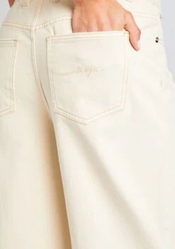 Ashley Jean -Retrofete Clothing Shop Ecommerce Crop 24 04 17 ARUBAMESHTOP CARAMEL ASHLEYJEAN BONE 0594 ECOMM