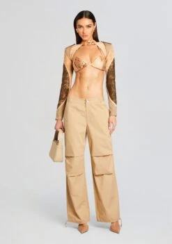 Hera Shrug -Retrofete Clothing Shop Ecommerce Crop 24 04 17 HERASHRUG AVELINEBRA COATEDSANDDUST 0684 ECOMM