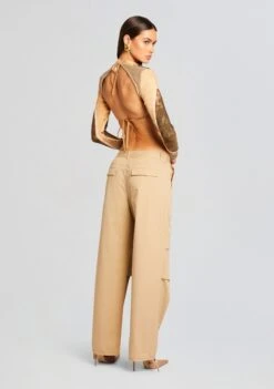 Hera Shrug -Retrofete Clothing Shop Ecommerce Crop 24 04 17 HERASHRUG AVELINEBRA COATEDSANDDUST 0734 ECOMM