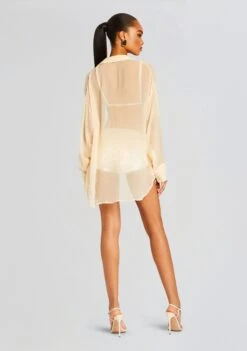 Maddge Shirt -Retrofete Clothing Shop Ecommerce Crop 24 05 14 MADDGESHIRT DUSTYGINGER PALMERBRA HALSTONSHORT BEIGEWHITE 1519 ECOMM