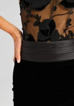 Flora Velvet Skirt -Retrofete Clothing Shop Ecommerce Crop 24 08 21 SHIRIN BODYSUIT BLACK FLORA SKIRT BLACK 0722 ECOMM