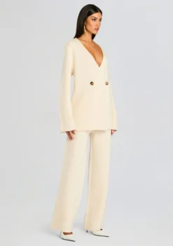 Tundra Sweater 7 Tundra Sweater -Retrofete Clothing Shop Ecommerce Crop 24 09 26 TundraKnitSweater JunaKnitPant Eggshell 0041 ECOMM 1dd2124b 0be2 4e15 b6e6 fa926643d1d2 scaled