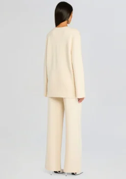 Tundra Sweater 8 Tundra Sweater -Retrofete Clothing Shop Ecommerce Crop 24 09 26 TundraKnitSweater JunaKnitPant Eggshell 0044 ECOMM e9907612 e2a4 4de7 a235 99ed21128d01 scaled