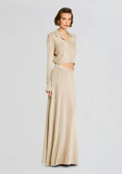 Alice Metallic Knit Maxi Skirt 7 Alice Metallic Knit Maxi Skirt -Retrofete Clothing Shop Ecommerce Crop 24 10 08 JessaTop AliceMaxiSkirt Gold 0058 ECOMM scaled
