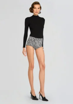 Braelynn Crystal Hot Short -Retrofete Clothing Shop Ecommerce Crop 24 10 09 BraelynnCrystalHotShort Black 0041 ECOMM scaled