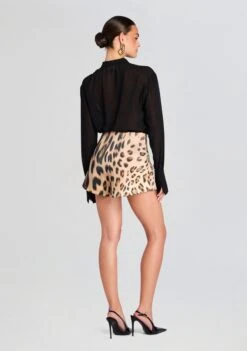 Marie Shorts -Retrofete Clothing Shop Ecommerce Crop 25 06 11 MarieShorts MeltingAnimalPrint 0065 ECOMM