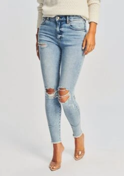 Maya Mid-Rise Jean 11 Maya Mid-Rise Jean -Retrofete Clothing Shop Ecommerce Crop Retrofete eComm 220920 Set2 SHOT 08 0920 4f4d9a81 3bc2 4320 a547 742ae73027d0