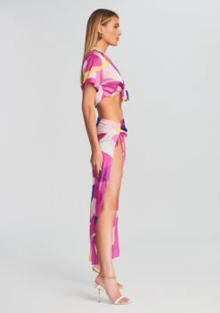 Siena Silk Top 9 Siena Silk Top -Retrofete Clothing Shop Ecommerce Crop Retrofete eComm SHOT 02 074 953f9a90 55dc 43fc 98ab b980c0e0ecb6