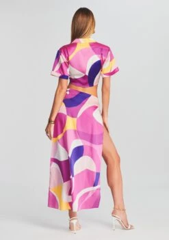 Siena Silk Top 10 Siena Silk Top -Retrofete Clothing Shop Ecommerce Crop Retrofete eComm SHOT 02 114 9ee2b408 8579 4d61 a236 08ff8a8a5c66